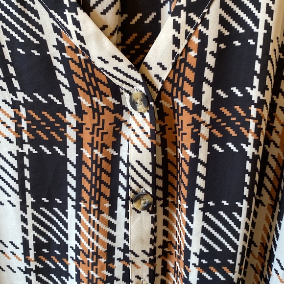 Maurices Blouse - Picture 3 of 4